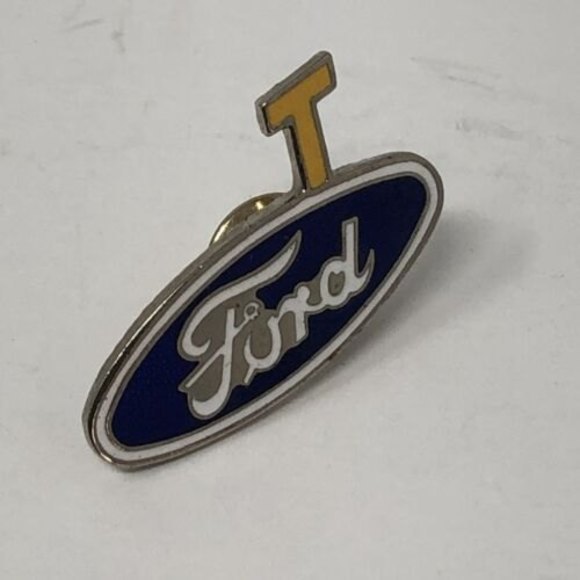 Model  T FORD‎ lapel pin  1  1/8" Ford Motor Company Auto Car Pin Brooch - Picture 6 of 6